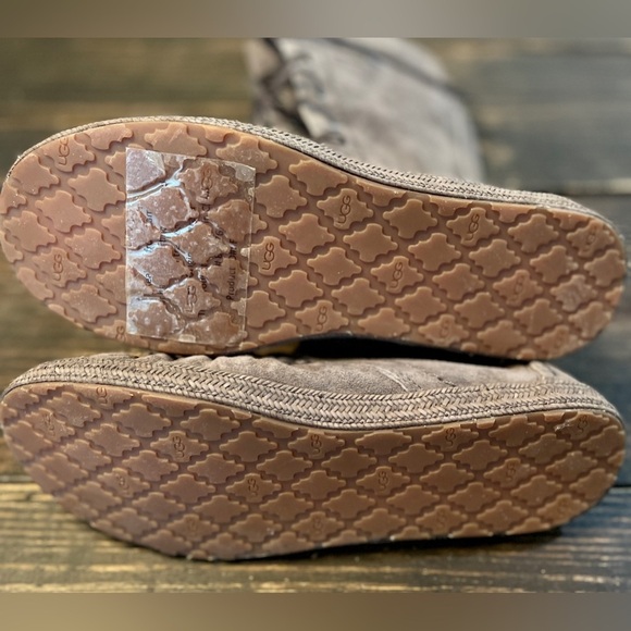 UGG Somaya F3013E Women’s Tall Gray Brown Moccasin Boots Women SIZE 6.5 NWOT - Picture 9 of 9